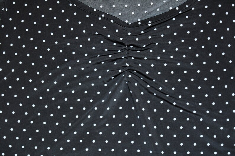 Vintage Black and White Polka Dot Ruched Front Sleeveless Boxy Blouse Basic Summer Top