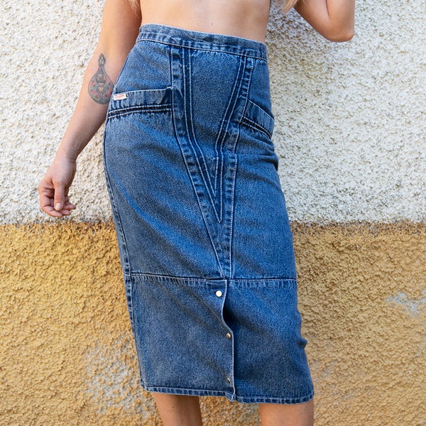 Dark blue denim pencil skirt with circular pockets