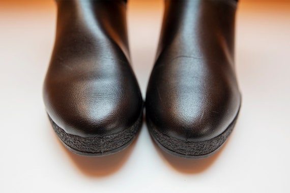 Vintage Black Leather and Suede Winter Boots - image 2