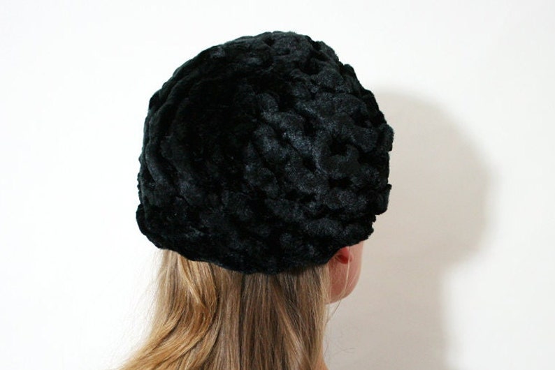 Vintage Chunky Knit Black Woven Velvet Beret Hat image 2