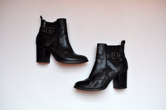 black leather pull on boots