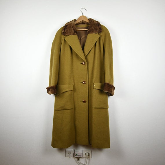 Vintage Camel Brown Wool Coat with Real Fur Trim