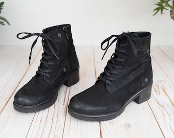 Vintage Black Leather Lace Up and Zipper Chukka Combat Boots