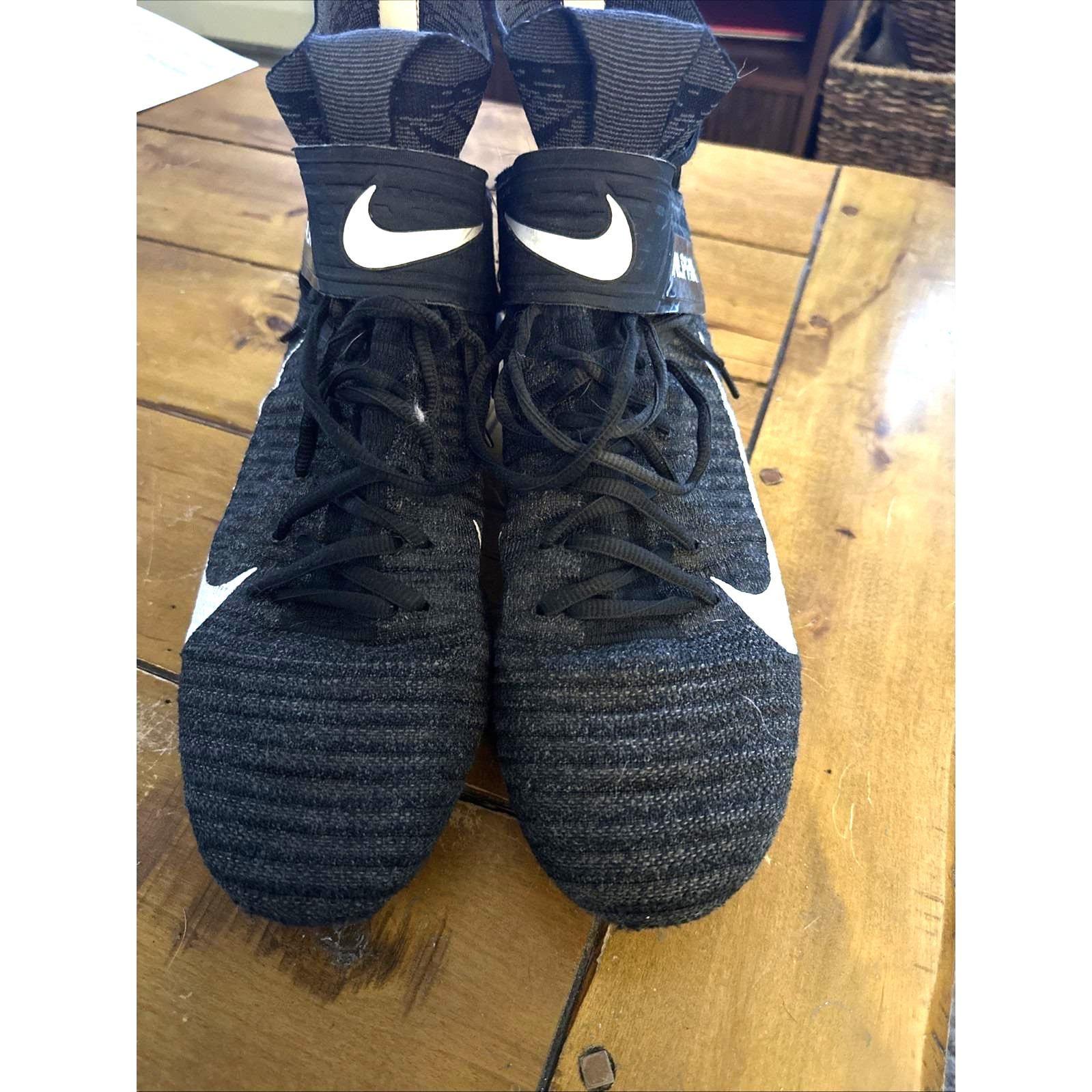 nike throwback football cleats