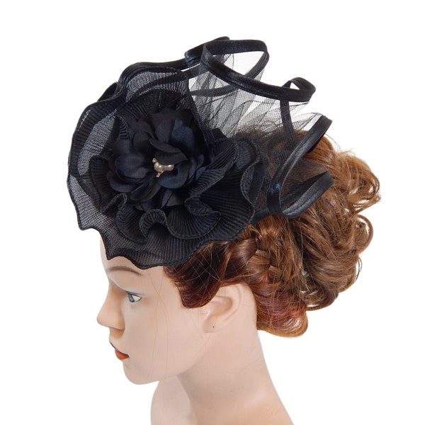Goth Fascinator, romantic Headpiece, Burlesque Headdress, Derby hat, Cosplay Minihat, Victorian ladieshat, goth hairclip