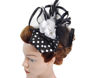 Gothic Fascinator, Polkadots, romantisches Headpiece, Burlesque Kopfschmuck, Derby Hut, Cosplay Minihut, viktorianischer Damenhut, Gothic Haarschmuck