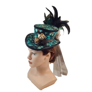 Midi-hoge hoed, hoge hoed met vlinders, groenbruine hoed, victoriaanse hoed, paardrijhoed, derbyhoed, tovenaar met sluier, steampunk-hoofddeksel