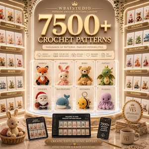 Może przedstawiać: Cyfrowa biblioteka zatytułowana WBAISTUDIO 7500+ CROCHET PATTERNS z kategoriami takimi jak zwierzęta, króliki, niedźwiedzie i święta. Obraz przedstawia różne szydełkowane pluszaki, tablet, smartfon oraz kubek z logo WBAISTUDIO.