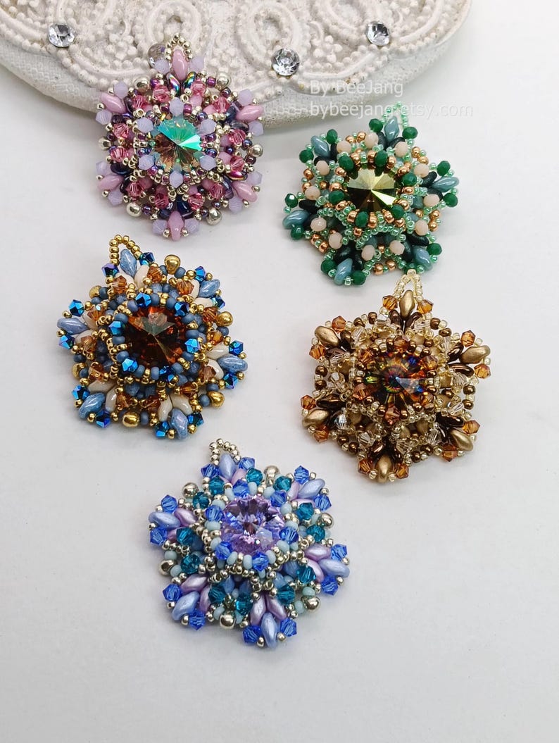 Ceres pendants, five styles in mix colors.