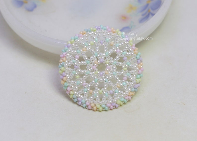 Olwyn wheel pendant in white and mix pastel.