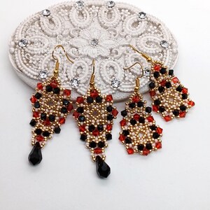 Lilith Beaded Earrings Tutorial – Elegant Teardrop Beading Pattern (Digital Download)