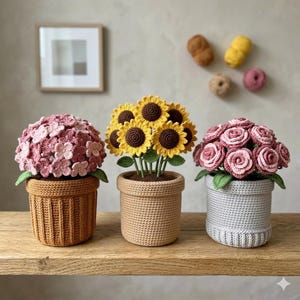 Puede incluir: Un juego de tres tazas de cerámica con un acabado moteado y mate. Las tazas son de color crema, gris claro y gris oscuro. Cada taza tiene un diseño simple y minimalista.