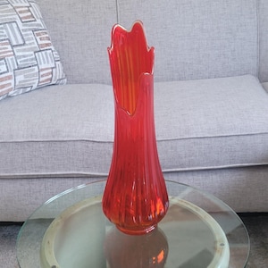 MCM Large L E Smith Vase, Red Stretch Swung, Ribbed Clear Rim, 19-7/8&quot;