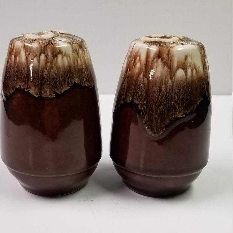 Vintage Salt Pepper Shakers Hull Brown Drip USA 4-14