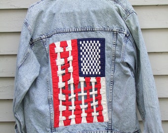 Vintage Denim jacket w American Flag weave down the back Sz Large