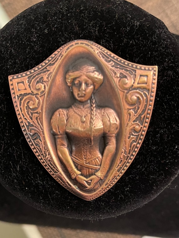 Vintage Victorian Style Woman on Pendant