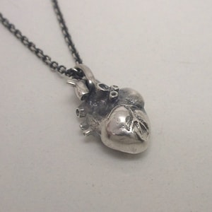 Anatomischer Herzanhänger - klein, Sterlingsilber