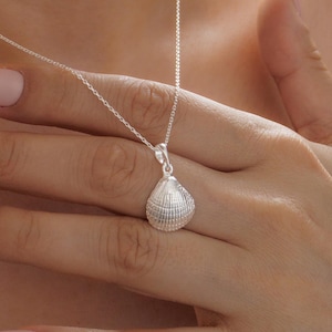 925 Sterling Silver Seashell Necklace, Dainty Shell Pendant, Ocean Inspired Jewelry, Beach Wedding Necklace, Minimalist Summer Charm Gift