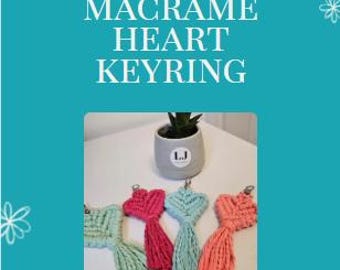 Macramé-hartsleutelhangerpatroon – tutorial voor beginners, knoopgids (pdf-download)