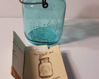 Ball Ideal 1976 Bicentennial Salute Canning Jar with metal bail, New old stock