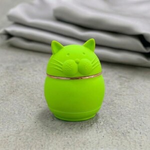 Cute Cat Herb Grinder – Colorful Kawaii Style Metal Grinder image 4
