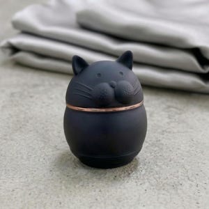 Cute Cat Herb Grinder – Colorful Kawaii Style Metal Grinder image 2