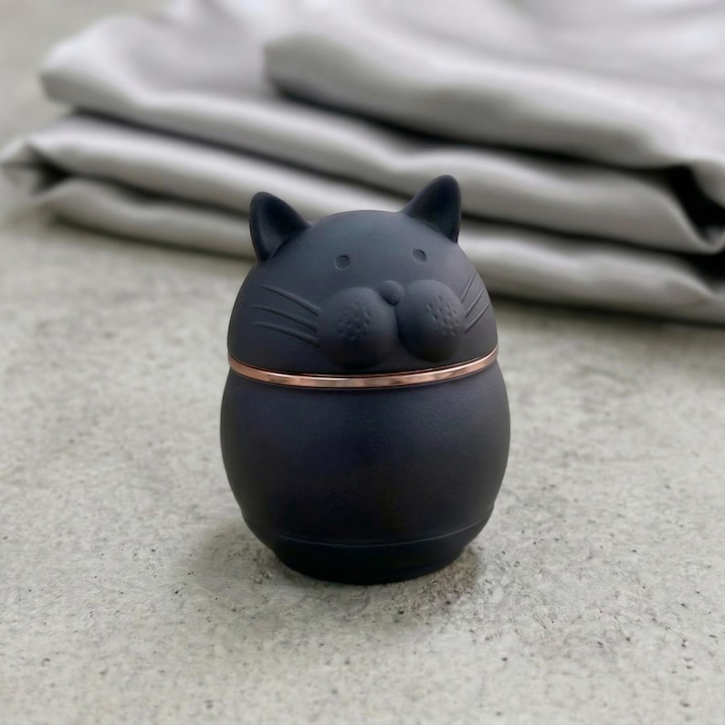 Cute Cat Herb Grinder – Colorful Kawaii Style Metal Grinder image 2