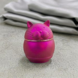 Cute Cat Herb Grinder – Colorful Kawaii Style Metal Grinder image 3