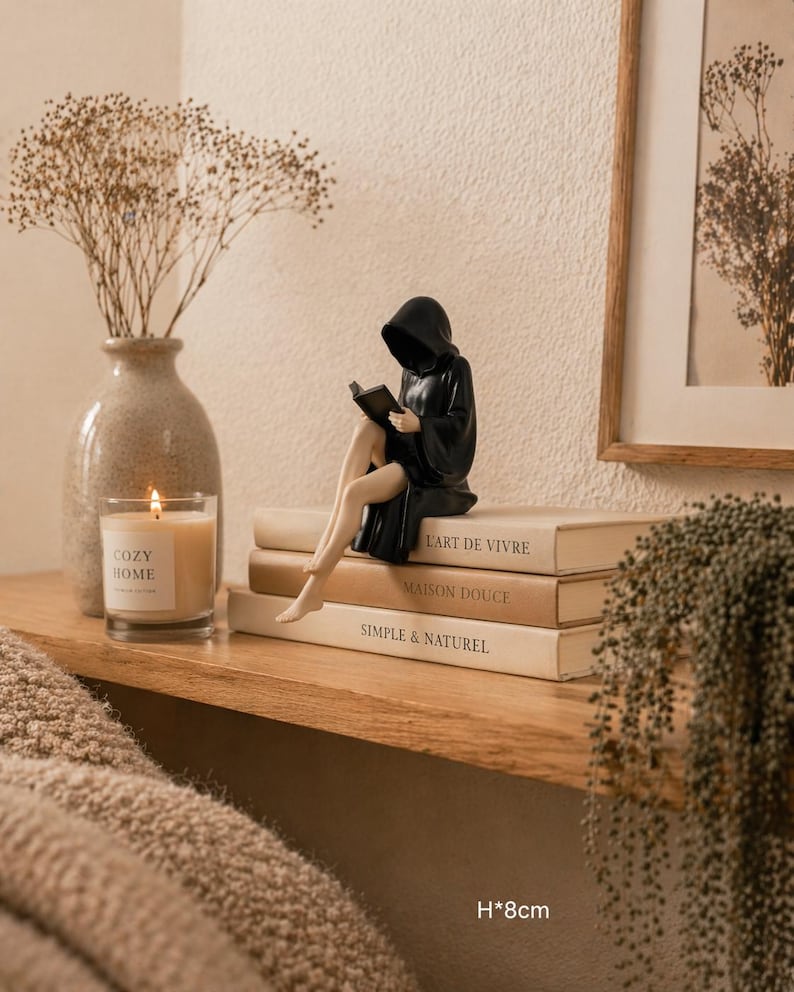 Dark Aesthetic Faceless Sculpture – Gothic Minimalist Figurine, Modern ...
