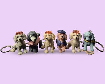 Opciones de iniciales personalizadas / Llavero/llavero de perro caniche vintage / Cachorro en mi bolsillo /MEG/ Accesorio de juguete retro de los 90, lindo y nostálgico