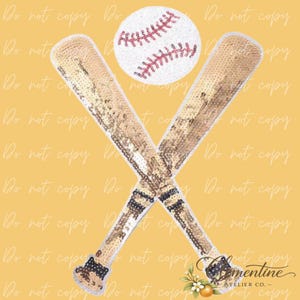 以下が含まれることがあります： 2本の金色のスパンコール野球バットと赤いステッチの白い野球を組み合わせた野球をテーマにしたデザイン。 デザインは、テキスト「Do not copy」が繰り返される黄色の背景に設定されています。