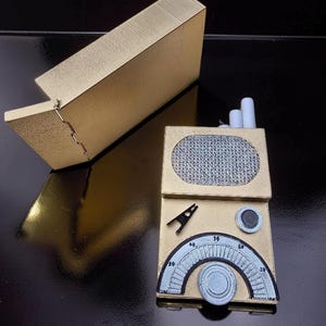 1960年代のスパイケース小道具にインスパイアされた秘密諜報員ガジェット、コスプレアクセサリー、ロールプレイディスプレイモデル