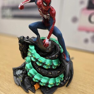 Classic Spider-Man Statue – 19cm PVC Web-Slinger Figurine, Comic Fan Display Model image 3