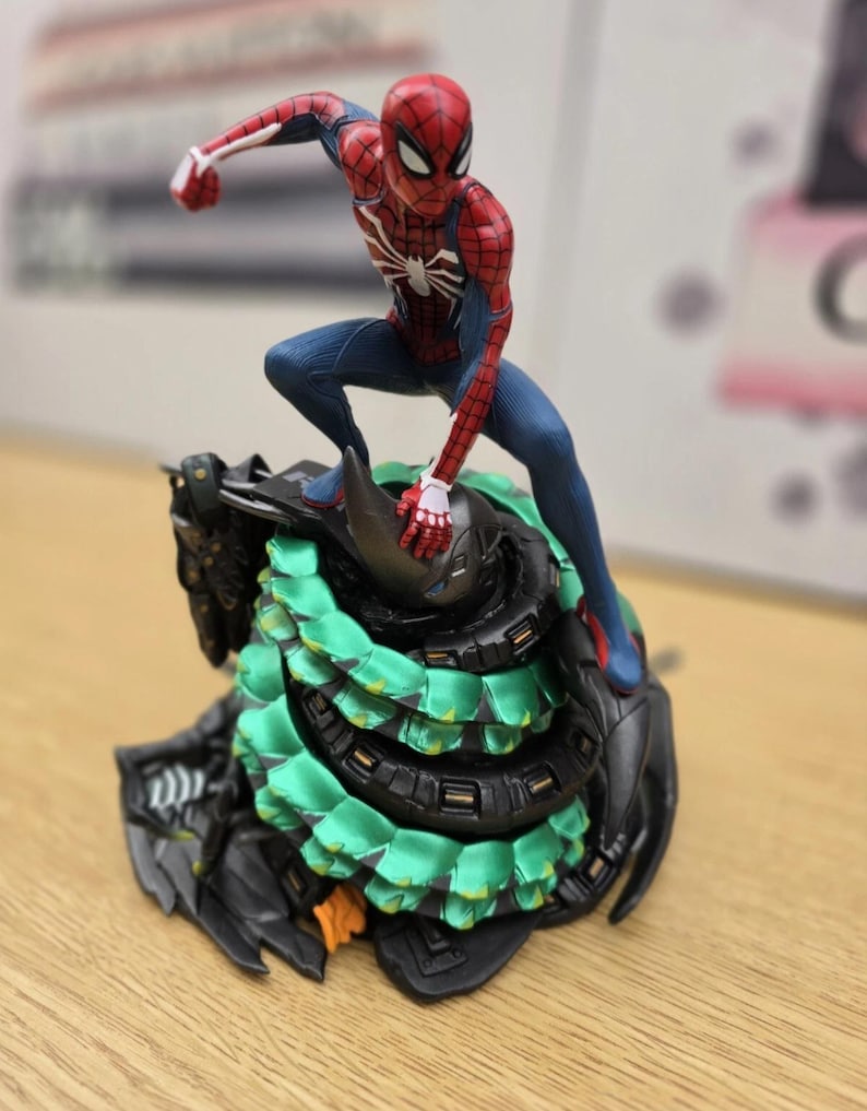 Classic Spider-Man Statue – 19cm PVC Web-Slinger Figurine, Comic Fan Display Model image 3