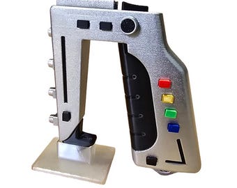 3D Printed Stun Gadget – Hand-Painted Space 1999 Fan Art Display Model