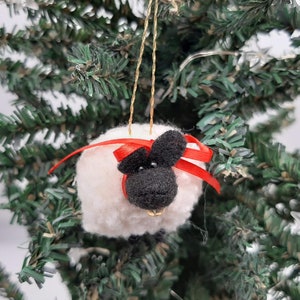 Sheep Christmas Ornament - Wooly sheep ornament - Miniature Sheep ornament - Sheep Lovers Ornamente