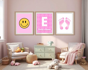 Ensemble d'art mural pour chambre d'enfant rose, nom personnalisé, smiley face, empreintes de pas, décoration de chambre d'enfant, art mural imprimable, prêt en 24 heures
