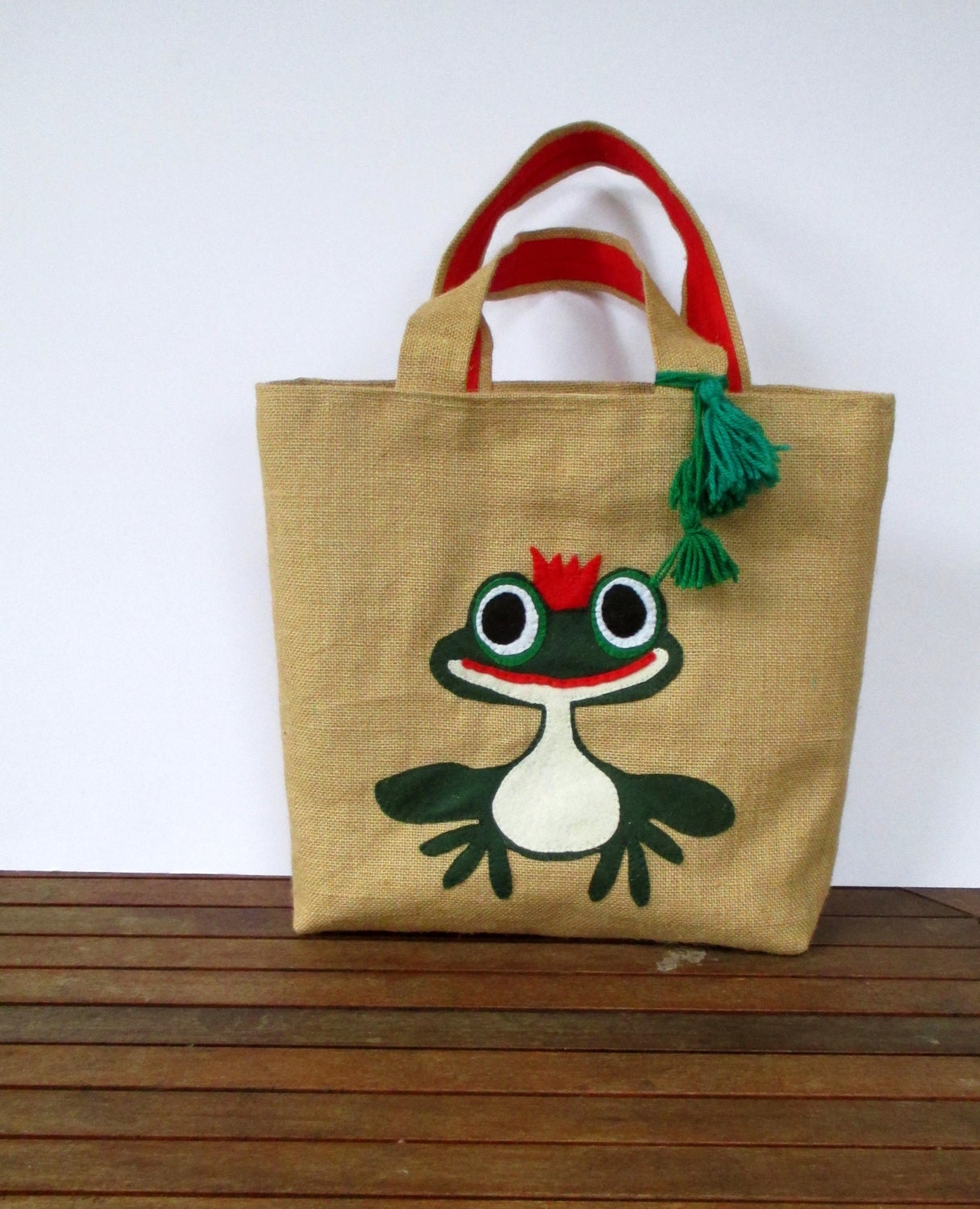 Green Frog summer jute tote handbag handmade hand applique
