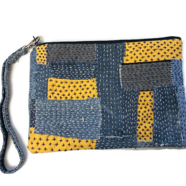 Nachhaltige Sashiko Handgelenktasche, Upcycled Denim Clutch Handgenäht mit Riemen, RIKU