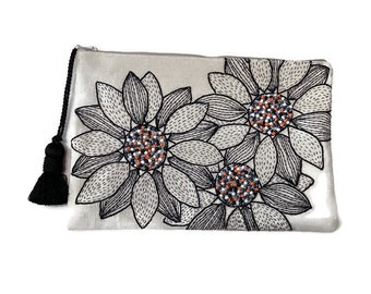 Floral Patterned Canvas clutch Bag, hand embroidered,Handcrafted Carryall for Any Occasion, Perfect Carryall Gift, moms day
