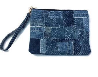 Denim Boro clutch bag, recycled jeans clutch bag, sashiko wristlet patchwork zipper pouch, hand stitched with strap, wristlet clutch TAYEN