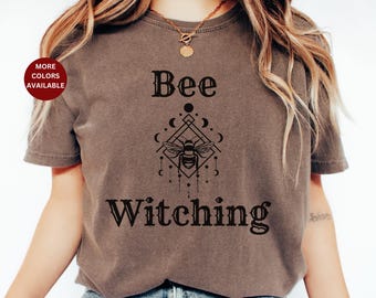 Comfort Colors Bee Halloween T-Shirt Gift for Witch Lover Halloween Witchy Woman T-Shirt Witchcraft Gift Sister Gift for Mom Witch Coven