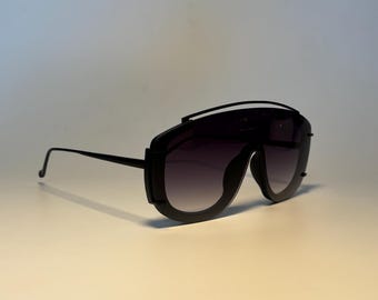 Sun - sunglasses