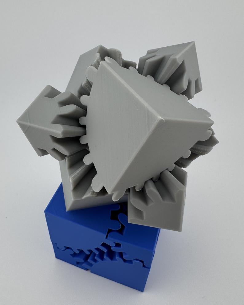 Rotating Gear Cube Fidget – Mechanical Desk – STEM - Etsy