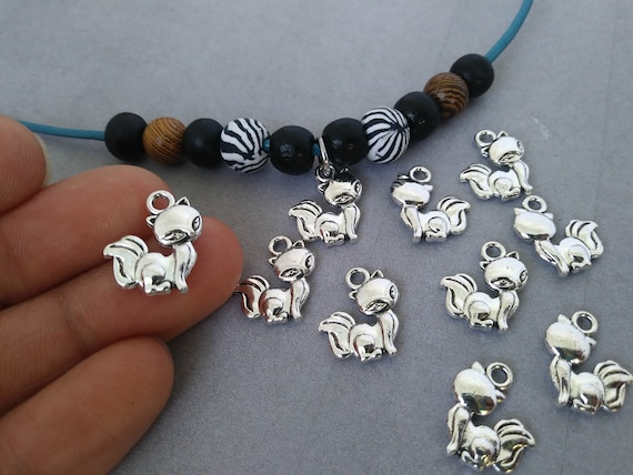 Fox Charm//Pendant Tibetan Antique Silver 15mm 30 Charms Accessory DIY Jewellery