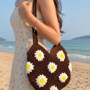 Brown Daisy Crochet Bag, Granny Square Tote Bag, Handmade Flower Shoulder Bag, Boho Summer Purse, Cottagecore Gift pdf digital download