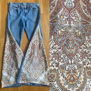Vintage 70s-Inspired Boho Bell Bottom Jeans *8 Long* Wide Leg Crystal Embellished Hippie Flares