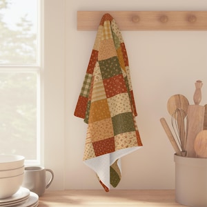 Patchwork Autumn Kitchen Towel Fall Quilt Print Dish Towel Cottagecore Thanksgiving Decor Cozy Fall Kitchen Gift Vintage Patchwork