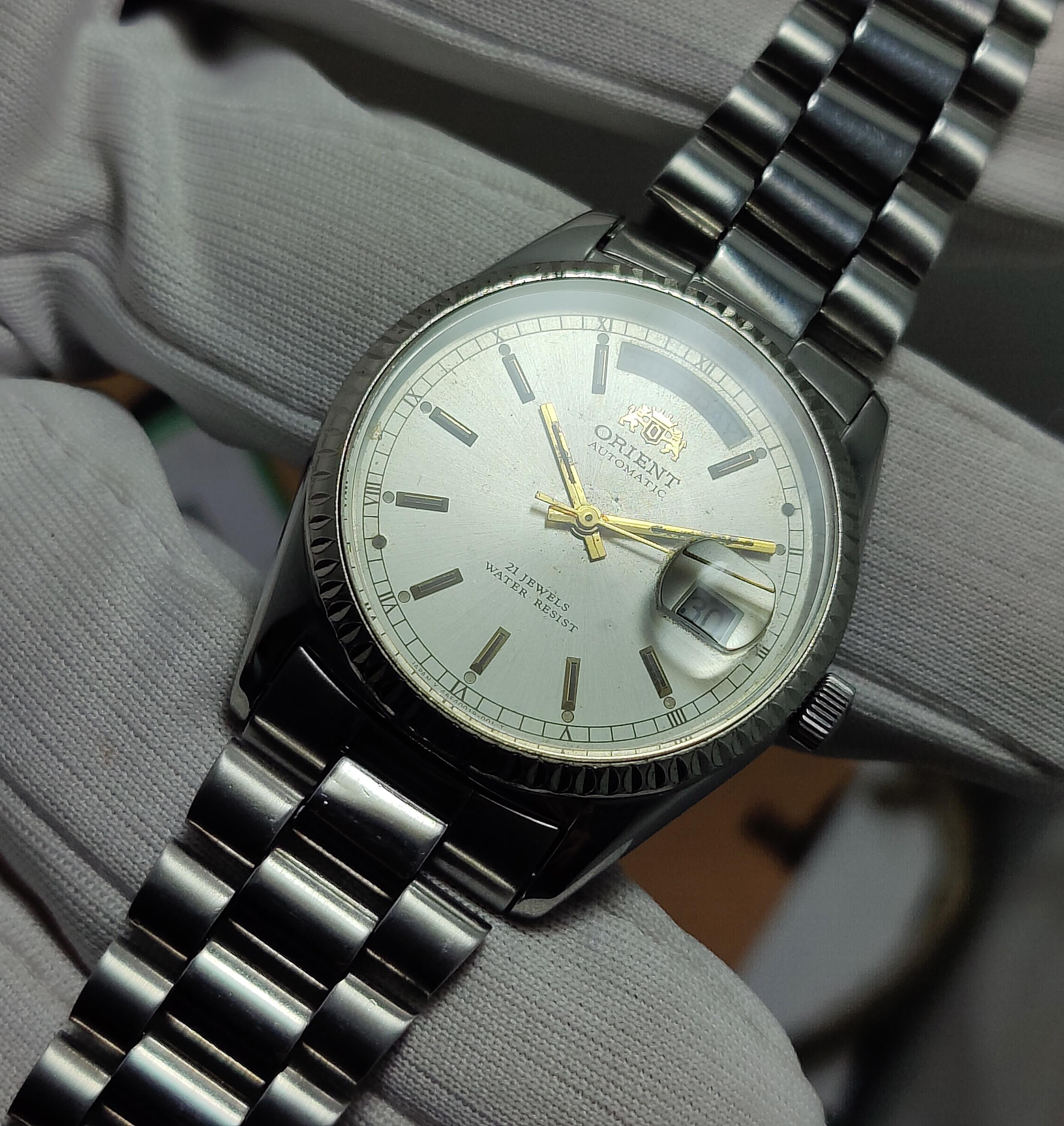 Orient President Automatic 46E701-91 Day/date ''fluted Bazel
