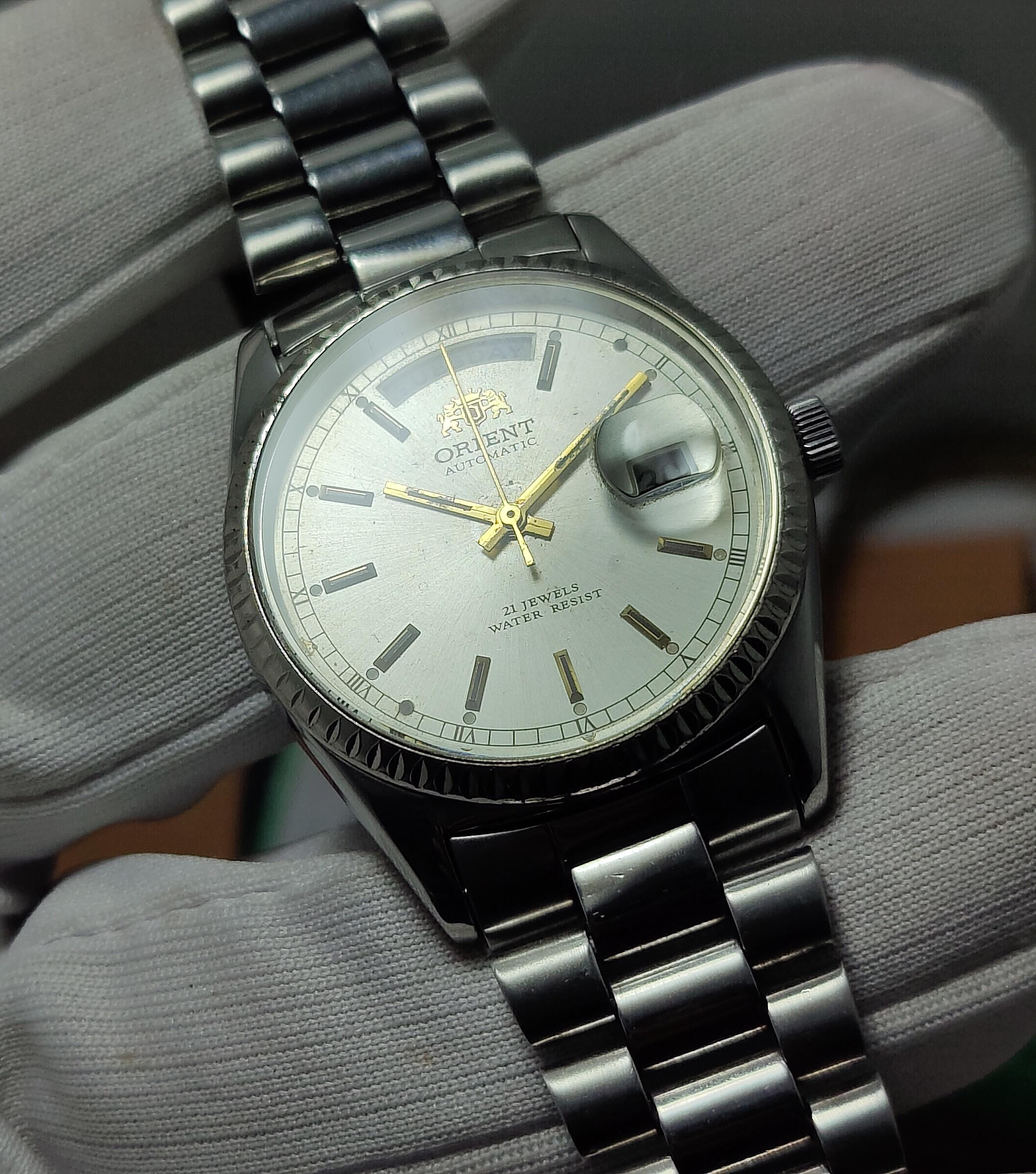 Orient President Automatic 46E701-91 Day/date ''fluted Bazel